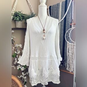 Solitaire Swim White Bohemian Cold Shoulder Swim Cover Up/Tunic